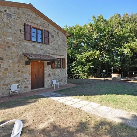 Sleeps 6 Pool Wifi Daire